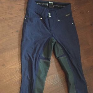 Kerrits full seat riding pants.